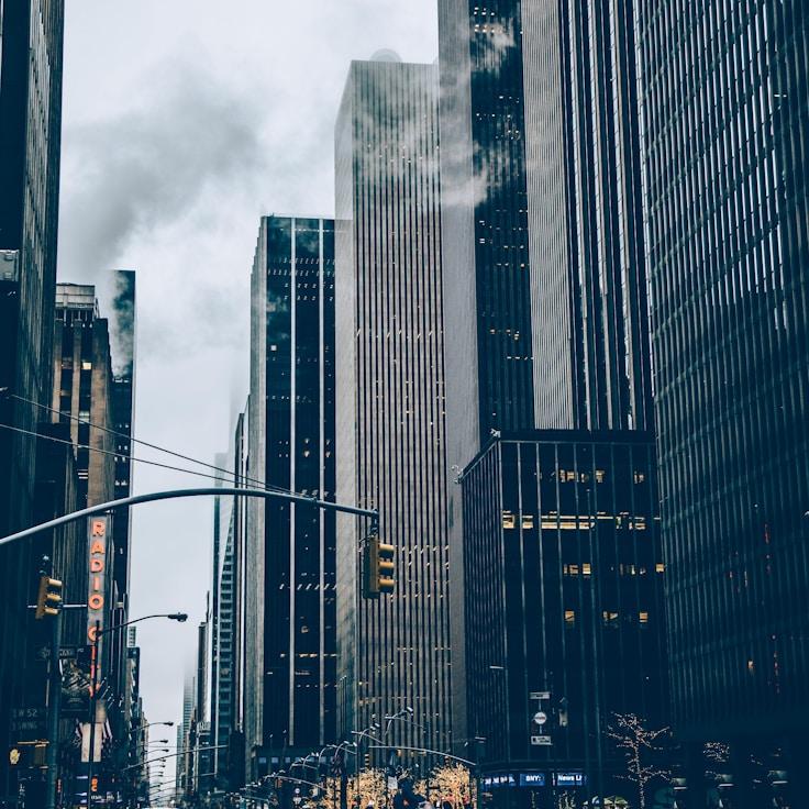 Parents evaluating schools in Netherlands